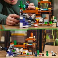 Lego Minecraft La Miniera delle Badlands 21263